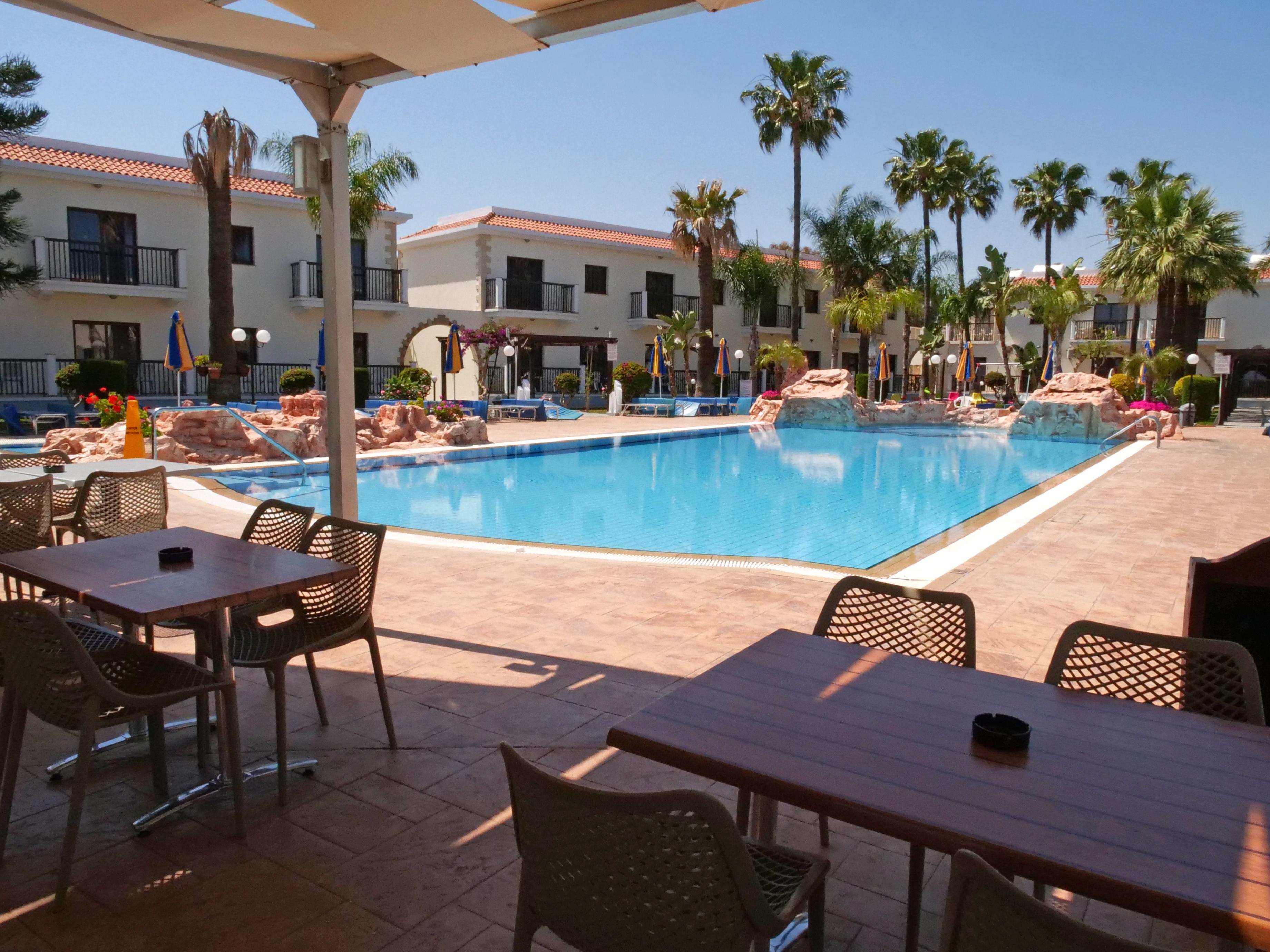 Loutsiana Deluxe Apts Agia Napa Exterior foto