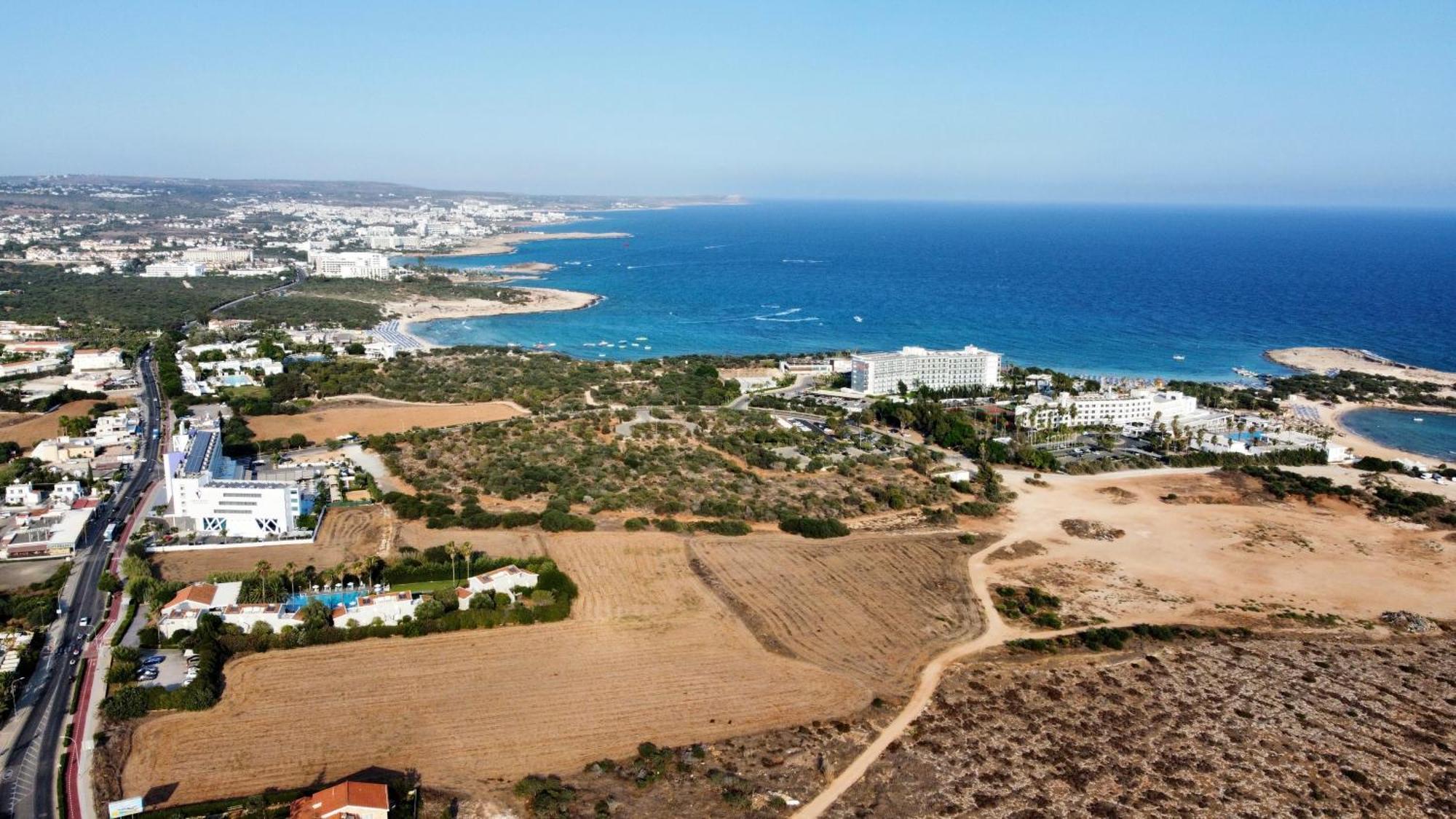 Loutsiana Deluxe Apts Agia Napa Exterior foto