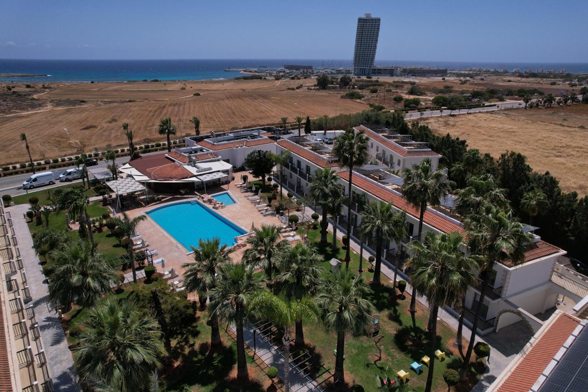 Loutsiana Deluxe Apts Agia Napa Exterior foto