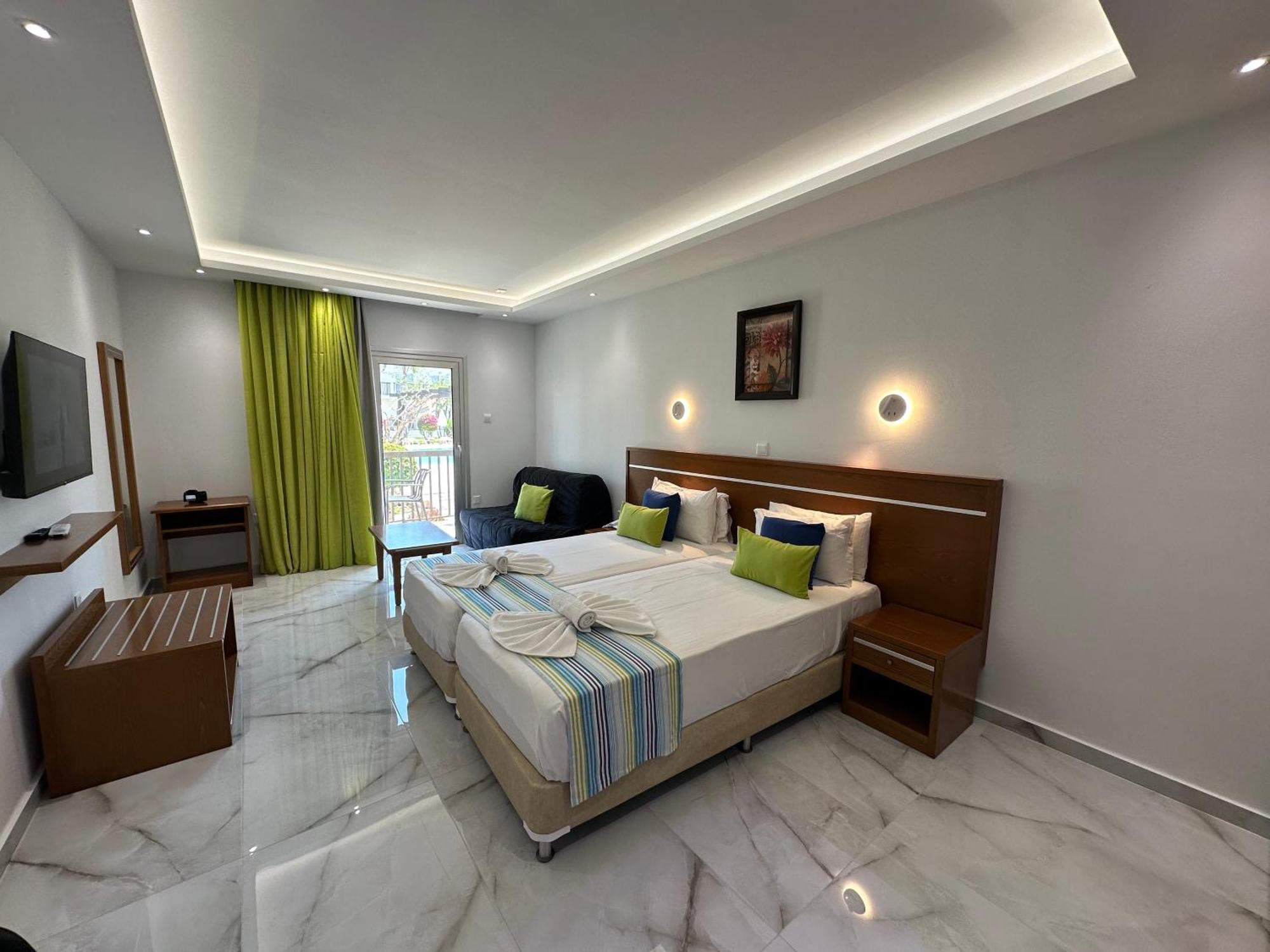 Loutsiana Deluxe Apts Agia Napa Exterior foto