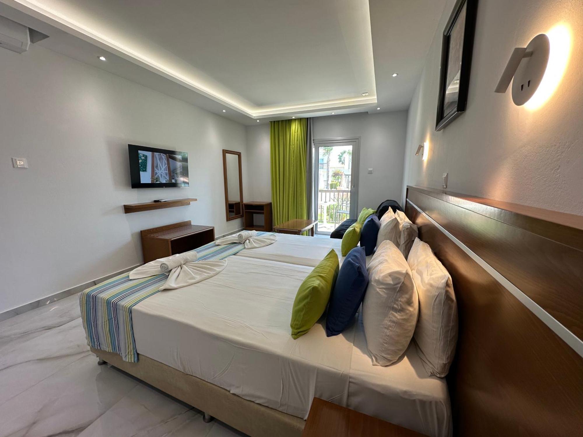 Loutsiana Deluxe Apts Agia Napa Zimmer foto